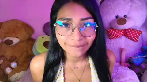 Snapshot of pocahontas_cute chatting on 10, 6, 2026 Nicole online show from 10, 6, 2026