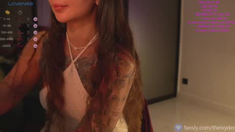 Snapshot of pocahontascb chatting on 1, 12, 2025 online show from 1, 12, 2025