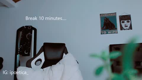 IG ipoetica  online show from 10, 1, 2025