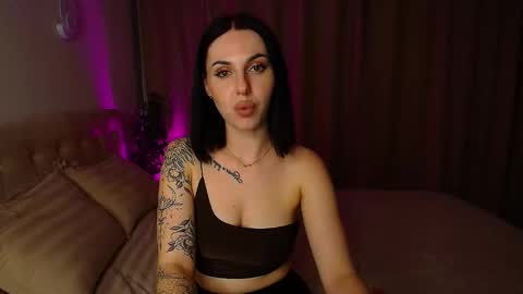 Snapshot of poison_inyour_mind chatting on 4, 10, 2025 poison_inyour_mind online show from 4, 10, 2025