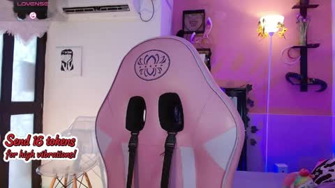 poison_liv online show from 4, 4, 2026