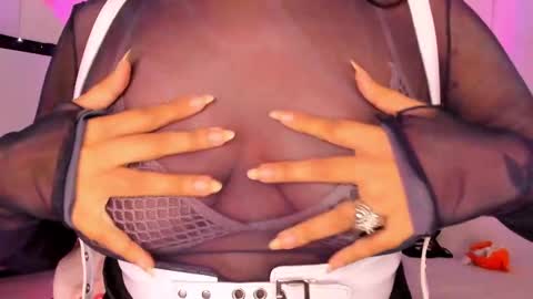 Willow                      Hours 12pm to 630pm Colombian time FRIDAY AND SUNDAY FREE DAYS online show from 3, 1, 2025