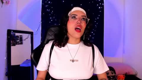 Willow                      Hours 12pm to 630pm Colombian time FRIDAY AND SUNDAY FREE DAYS online show from 4, 3, 2025