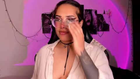 Willow                      Hours 12pm to 630pm Colombian time FRIDAY AND SUNDAY FREE DAYS online show from 26, 11, 2025