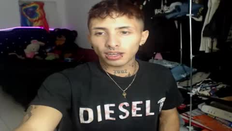 Snapshot of polar_gamer chatting on 4, 12, 2025 polar_gamer online show from 4, 12, 2025