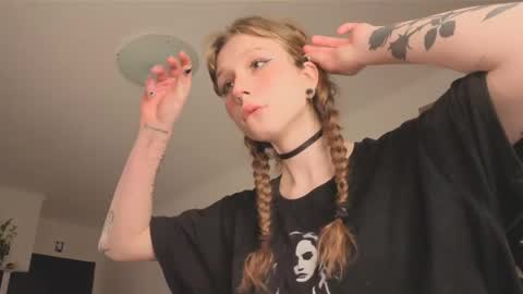 polina online show from 24, 4, 2026