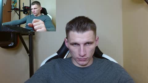 Snapshot of poliglotjoe chatting on 22, 12, 2024 Poliglot online show from 22, 12, 2024