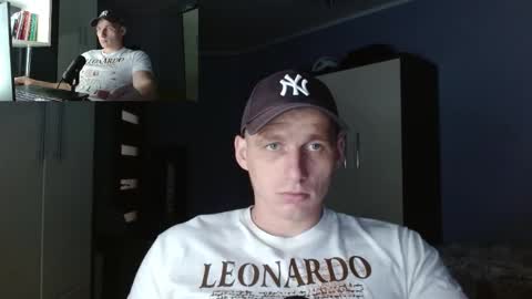 Snapshot of poliglotjoe chatting on 30, 9, 2025 Poliglot online show from 30, 9, 2025