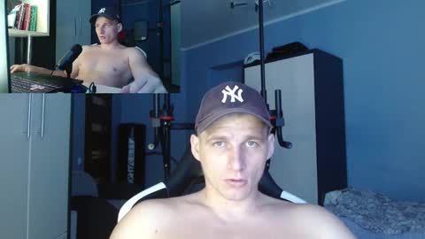 Snapshot of poliglotjoe chatting on 1, 10, 2025 Poliglot online show from 1, 10, 2025