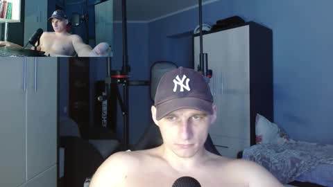 Snapshot of poliglotjoe chatting on 3, 10, 2025 Poliglot online show from 3, 10, 2025