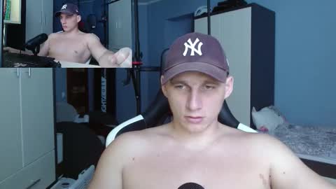 Snapshot of poliglotjoe chatting on 5, 10, 2025 Poliglot online show from 5, 10, 2025