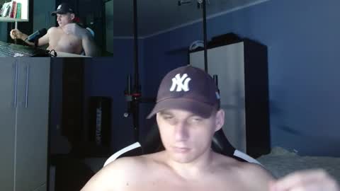 Snapshot of poliglotjoe chatting on 8, 10, 2025 Poliglot online show from 8, 10, 2025