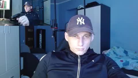 Snapshot of poliglotjoe chatting on 10, 10, 2025 Poliglot online show from 10, 10, 2025
