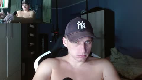 Snapshot of poliglotjoe chatting on 15, 10, 2025 Poliglot online show from 15, 10, 2025