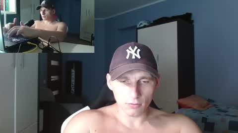 Snapshot of poliglotjoe chatting on 17, 10, 2025 Poliglot online show from 17, 10, 2025