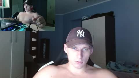 Snapshot of poliglotjoe chatting on 18, 10, 2025 Poliglot online show from 18, 10, 2025