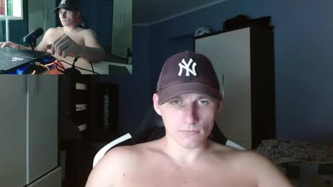 Snapshot of poliglotjoe chatting on 20, 10, 2025 Poliglot online show from 20, 10, 2025