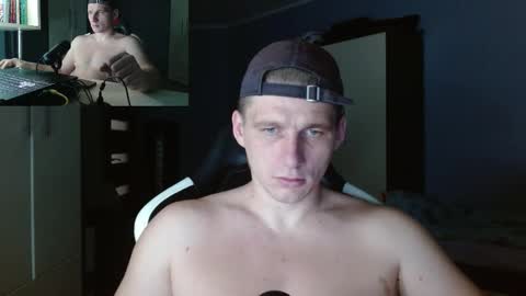 Snapshot of poliglotjoe chatting on 21, 10, 2025 Poliglot online show from 21, 10, 2025