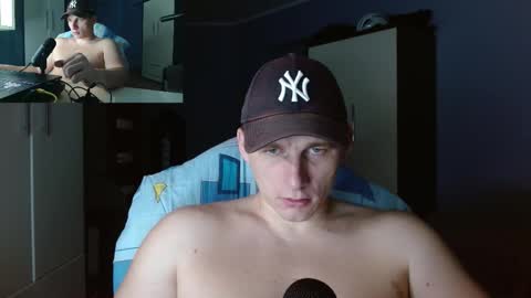 Snapshot of poliglotjoe chatting on 26, 10, 2025 Poliglot online show from 26, 10, 2025