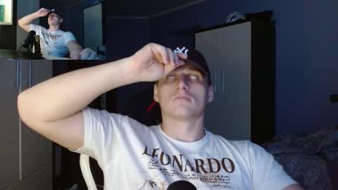 Snapshot of poliglotjoe chatting on 30, 10, 2025 Poliglot online show from 30, 10, 2025