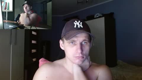 Snapshot of poliglotjoe chatting on 9, 11, 2025 Poliglot online show from 9, 11, 2025