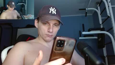 Snapshot of poliglotjoe chatting on 17, 11, 2025 Poliglot online show from 17, 11, 2025