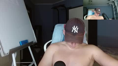 Snapshot of poliglotjoe chatting on 23, 11, 2025 Poliglot online show from 23, 11, 2025