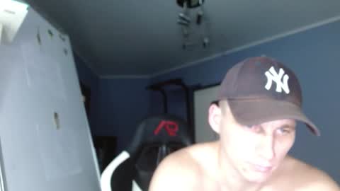 Snapshot of poliglotjoe chatting on 24, 11, 2025 Poliglot online show from 24, 11, 2025