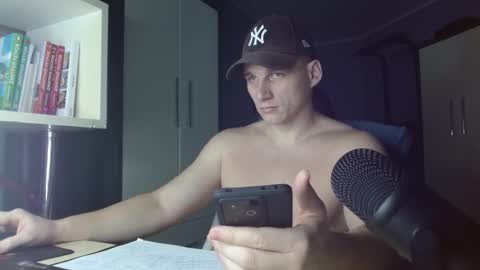 Snapshot of poliglotjoe chatting on 28, 11, 2025 Poliglot online show from 28, 11, 2025