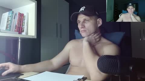 Snapshot of poliglotjoe chatting on 29, 11, 2025 Poliglot online show from 29, 11, 2025