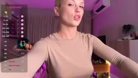 Snapshot of polino4ka69 chatting on 20, 6, 2026 polino4ka69 online show from 20, 6, 2026