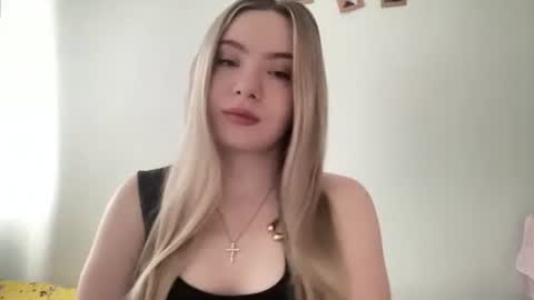 Snapshot of polishangel222 chatting on 22, 2, 2026 polishangel222 online show from 22, 2, 2026