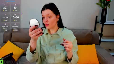 Polly online show from 9, 10, 2025