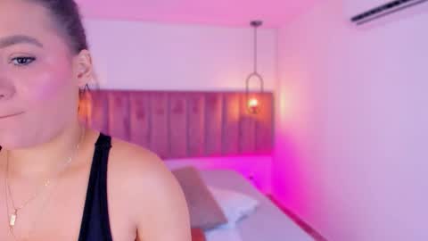 Snapshot of pollybabe_ chatting on 3, 3, 2026 POLLY online show from 3, 3, 2026