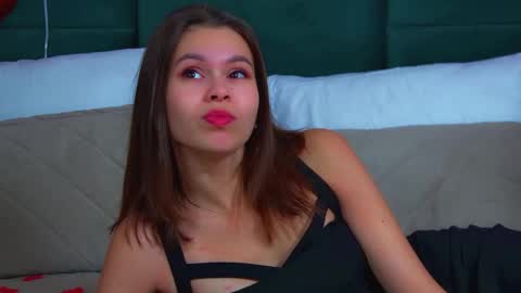 Polly online show from 12, 2, 2026