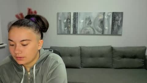 Snapshot of pollyramsey chatting on 3, 11, 2025 Polly online show from 3, 11, 2025