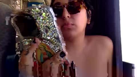 polymamii online show from 17, 4, 2026