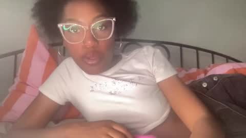 Snapshot of popasprincess chatting on 19, 5, 2026 princess online show from 19, 5, 2026
