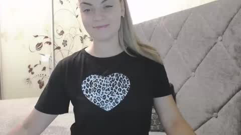 Snapshot of popkornmolli chatting on 10, 10, 2025 popkornmolli online show from 10, 10, 2025