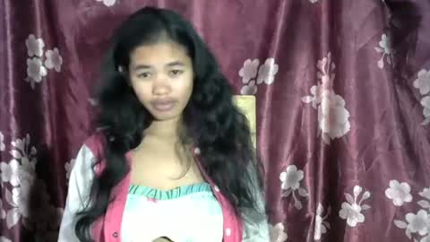 Snapshot of poppy_kelley chatting on 7, 7, 2026 Lilly online show from 7, 7, 2026