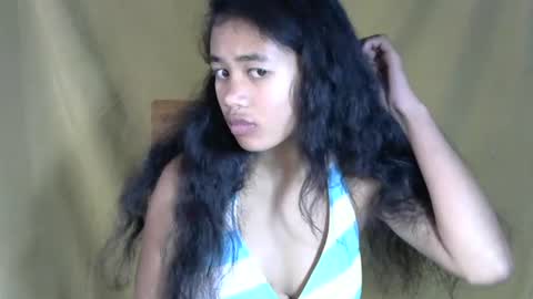 Snapshot of poppy_kelley chatting on 28, 7, 2026 Lilly online show from 28, 7, 2026