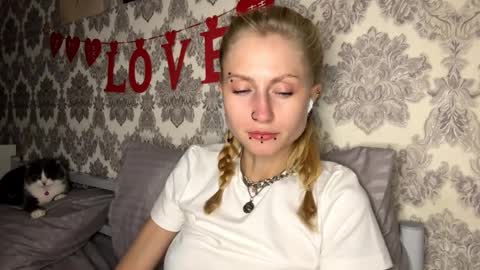  HERES SILVIA AND OlIVIA  WELCOME EVERYONE LOVENSE DOMI REACT TO YOUR TIPS LETS MAKE A GREAT SHOW TOGETHER  online show from 14, 10, 2025