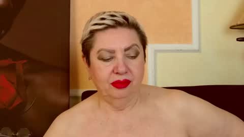 Snapshot of posh_lady chatting on 2, 7, 2026 LADY POSH online show from 2, 7, 2026