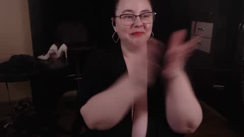 PoshMistres    online show from 8, 3, 2025