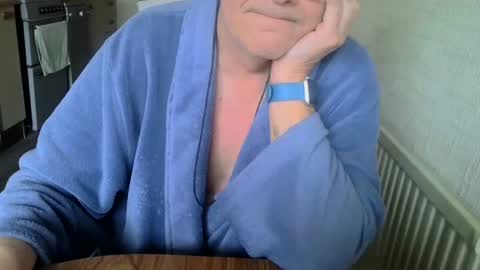 Snapshot of poshman65 chatting on 27, 11, 2025 poshman65 online show from 27, 11, 2025