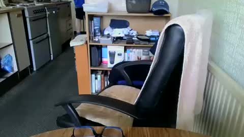 Snapshot of poshman65 chatting on 22, 12, 2025 poshman65 online show from 22, 12, 2025