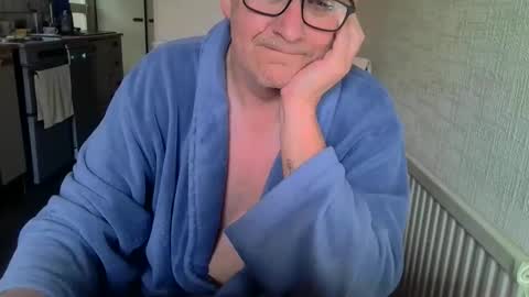 poshman65 online show from 9, 4, 2026