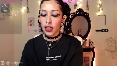 Snapshot of posigore chatting on 9, 12, 2024 Anna Goth independient model online show from 9, 12, 2024