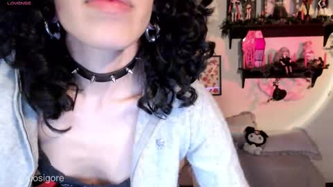 Snapshot of posigore chatting on 14, 2, 2025 Anna Goth independient model online show from 14, 2, 2025