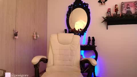 Anna Goth independient model online show from 18, 11, 2025